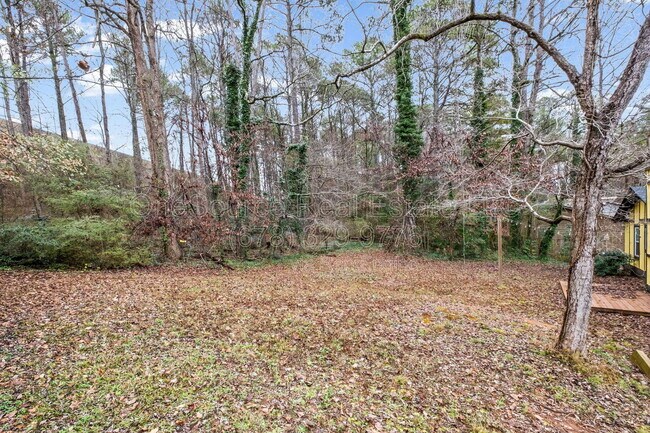 Building Photo - 4149 Oak Ferry Dr NE