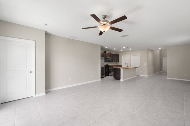 Building Photo - LIKE NEW Home For Rent in Belmont!
