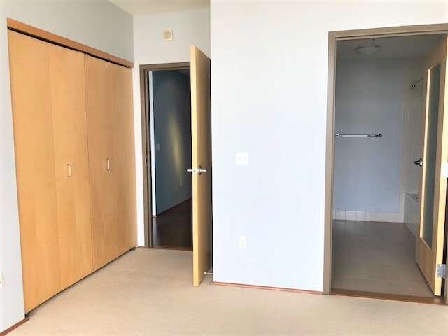 Primary BR w/ En Suite - 1221 SW 10th Ave