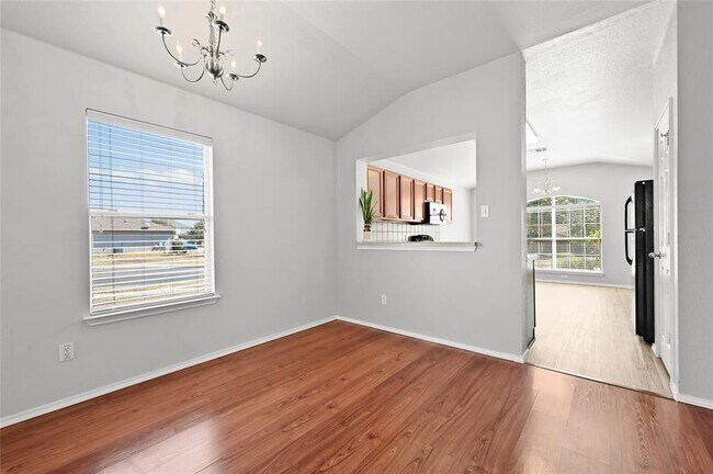 Building Photo - 267 Waterloo Dr