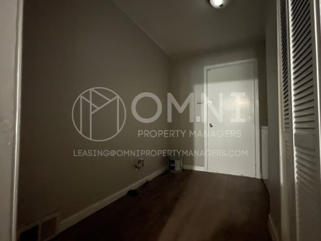 Building Photo - 8233 Stephens Rd
