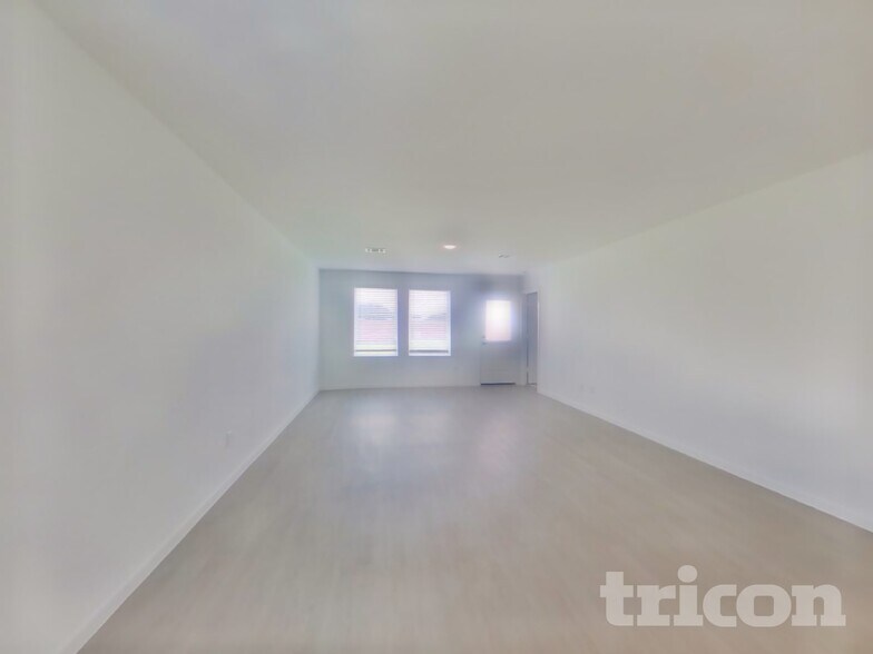 Building Photo - 3013 Dawn Sound Dr