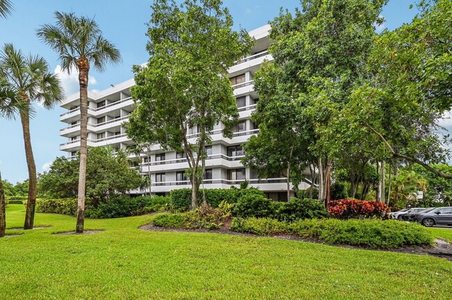 Building Photo - 23200 Camino Del Mar