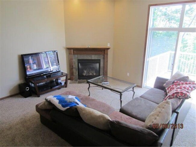 Building Photo - 5073 Dunkirk Pl N