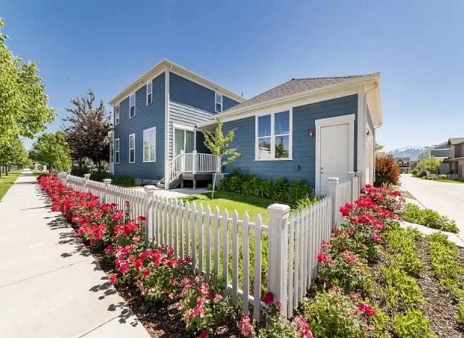 Building Photo - 10617 Topview Rd