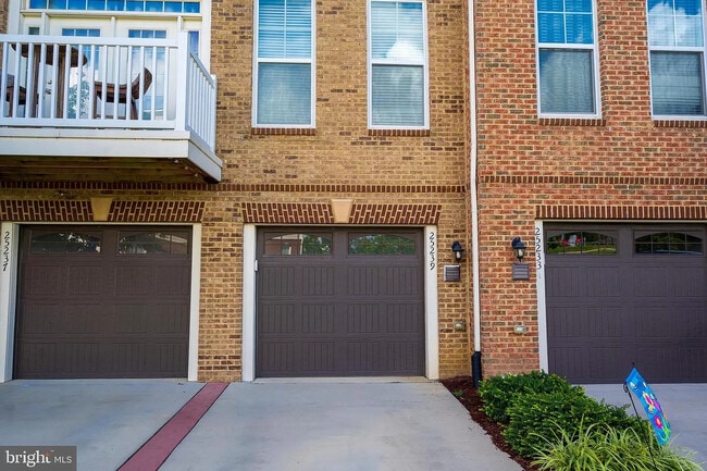 Building Photo - 25239 Laureldale Ter