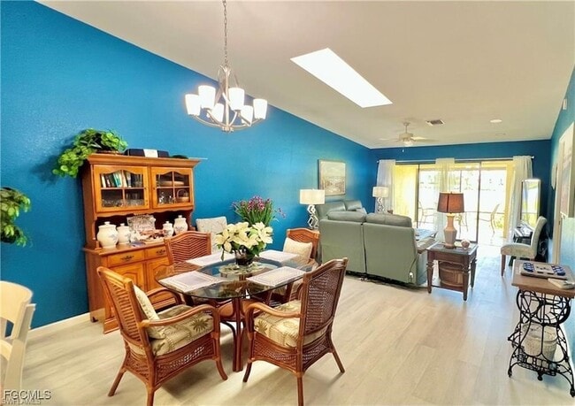 Building Photo - 1640 Atares Dr