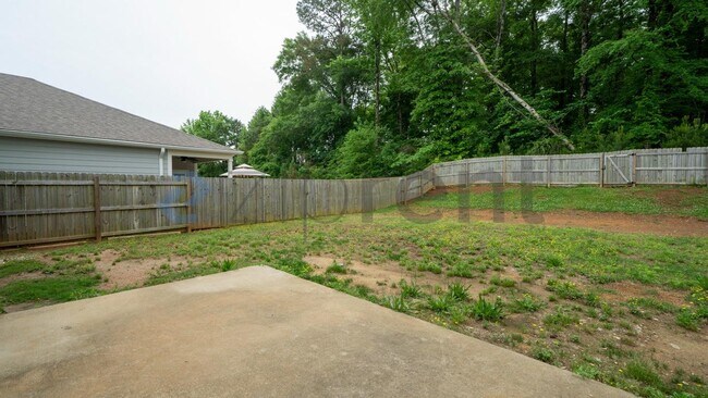 Building Photo - Unit