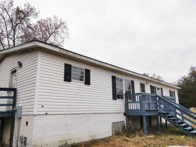 Building Photo - 8640 old pond rd