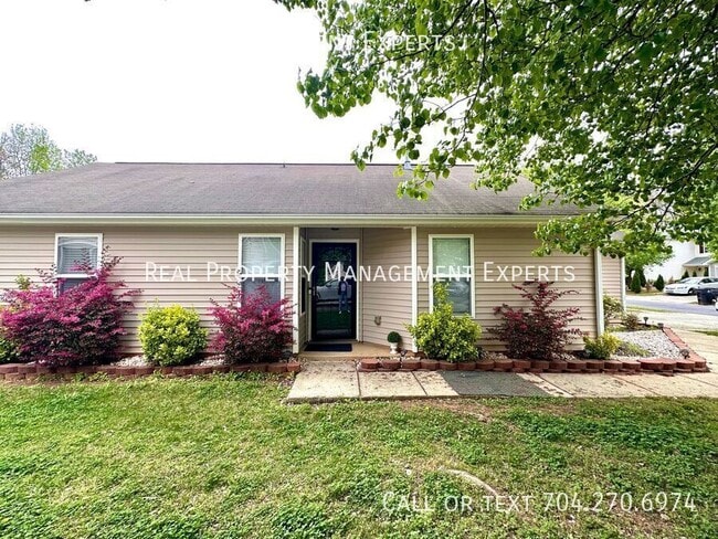 Building Photo - 6229 Green Vista Ct