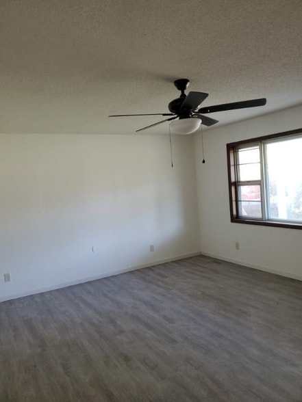 Building Photo - 1168 Leonard Dr