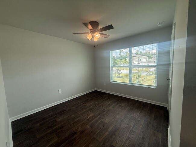 Building Photo - 339 Elizabeth Dr