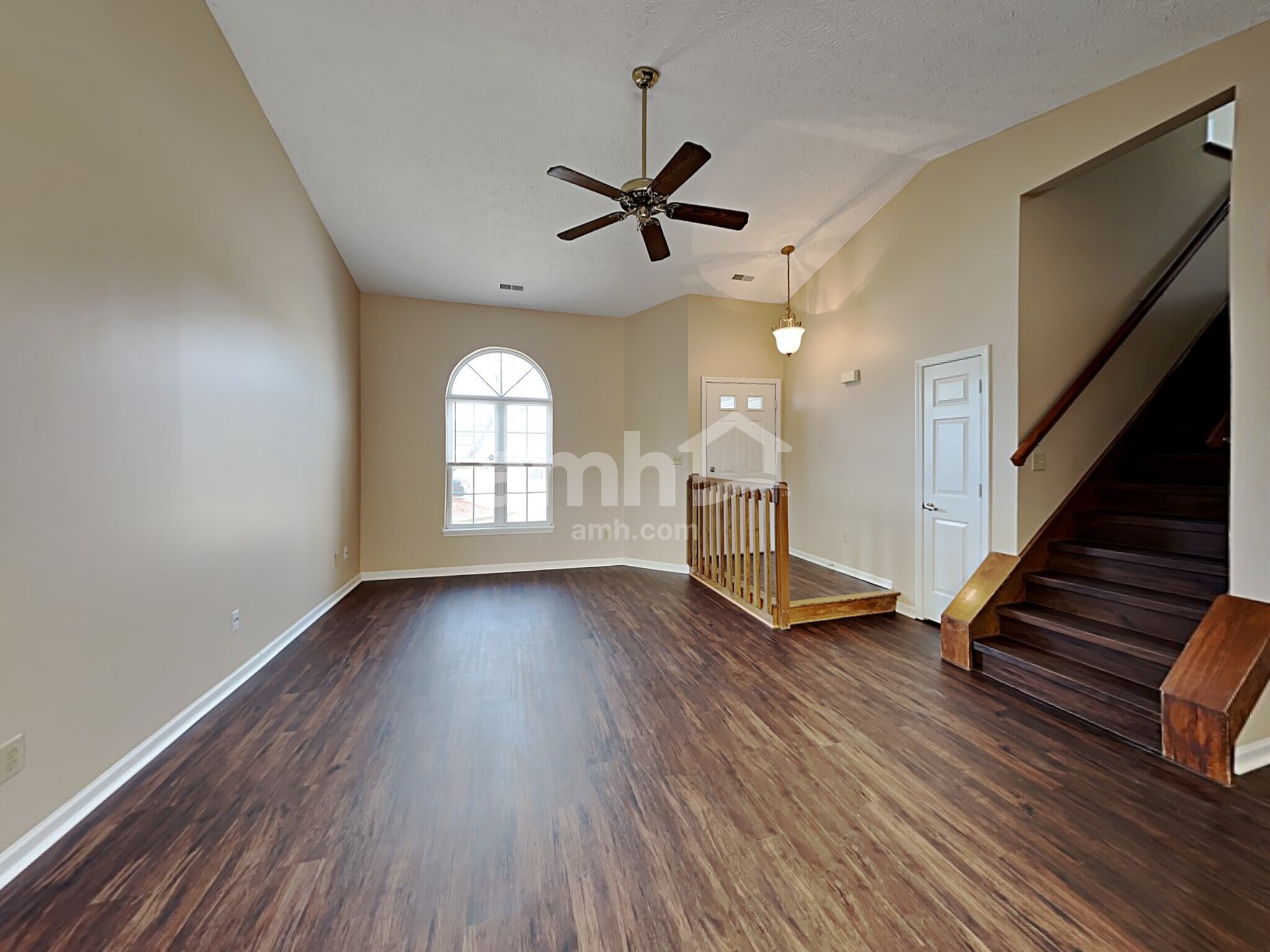 Building Photo - 8039 Southern Springs Blvd