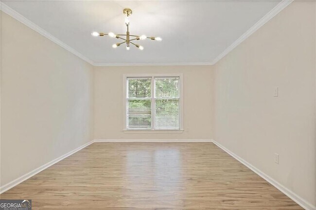 Building Photo - 911 Hollyfax Cir NE