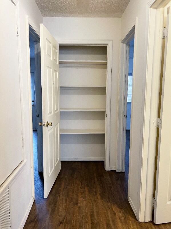 Building Photo - 5900 Samantha St