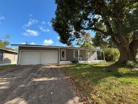 Building Photo - 612 Winding Way St