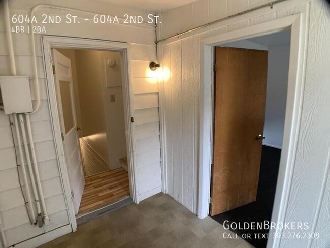 Building Photo - 604 2nd St