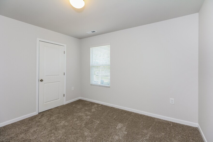 Building Photo - 2975 Ember Brook Ct