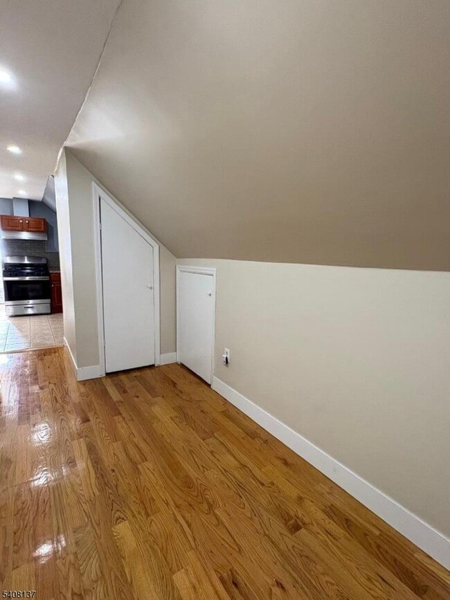 Building Photo - 121 Rutgers St