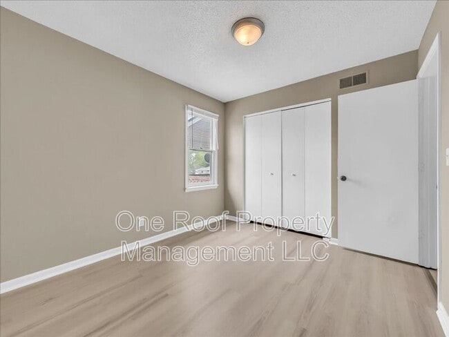 Building Photo - 1911 Chateau Dr