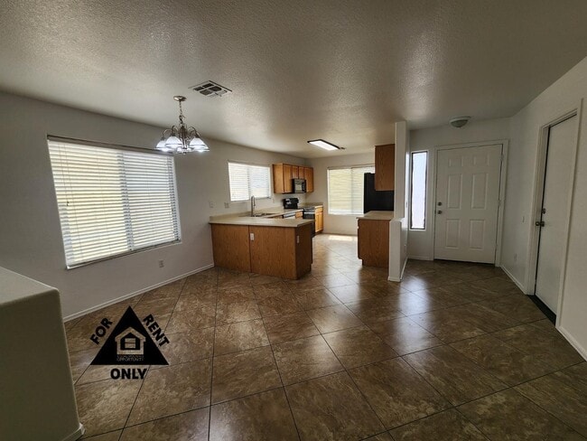 Building Photo - 15116 W Fillmore St