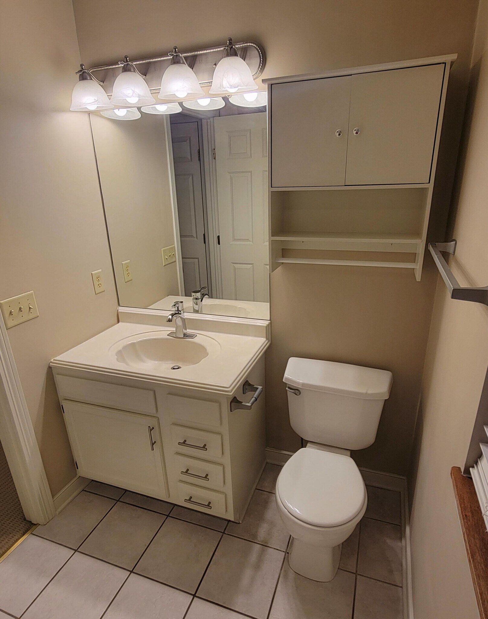 Building Photo - 2158 Kenyon St. N.E.