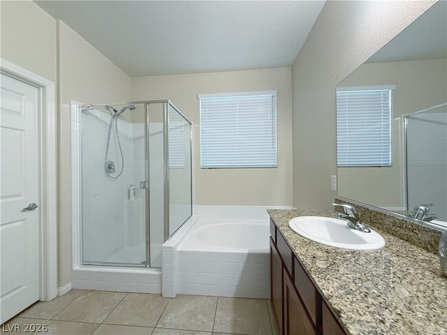 Building Photo - 3548 E Tompkins Ave