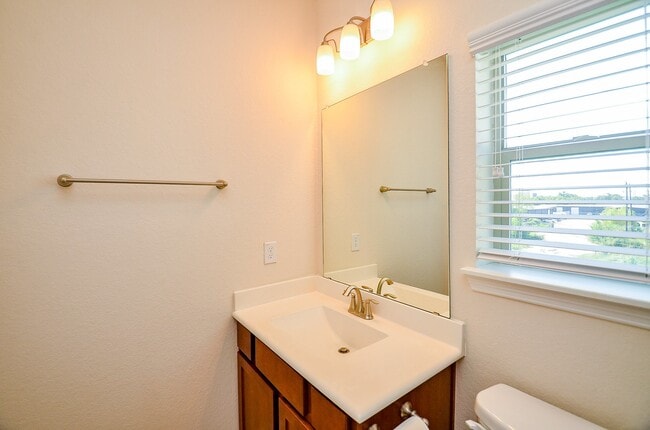Building Photo - 10709 Madden Oaks Pl