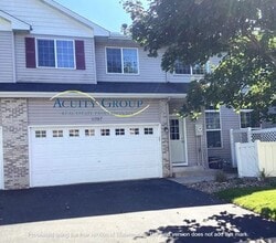 Building Photo - 2BR, 2 1/2 BA St Michael Townhome