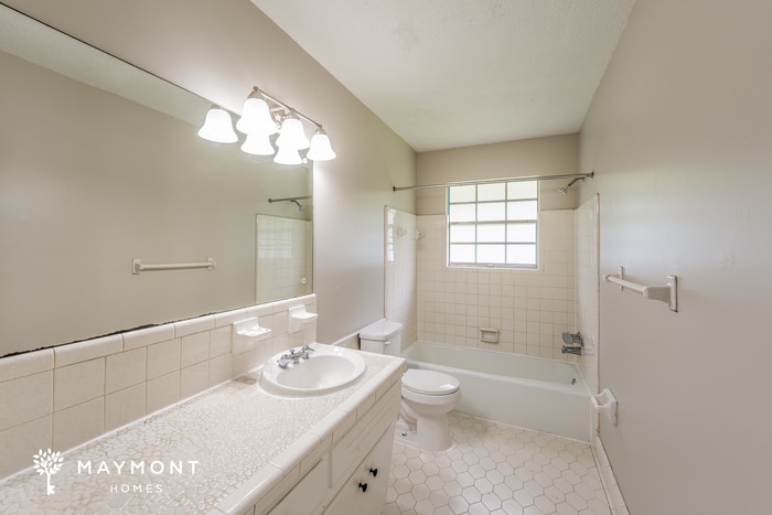 Building Photo - 5405 Valleyview Trail