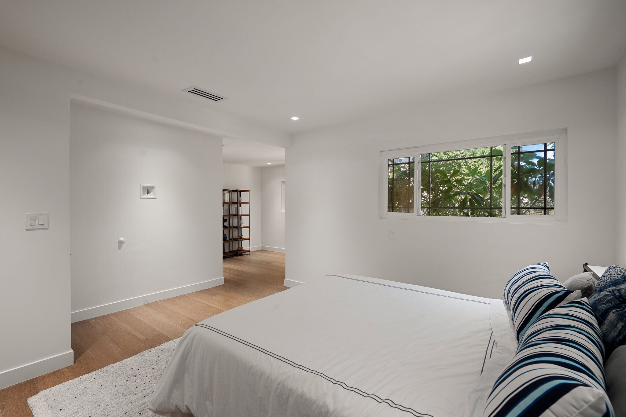 Building Photo - 1641 Tower Grove Dr