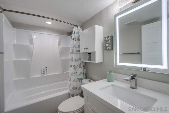 Building Photo - 9392 Twin Trails Dr
