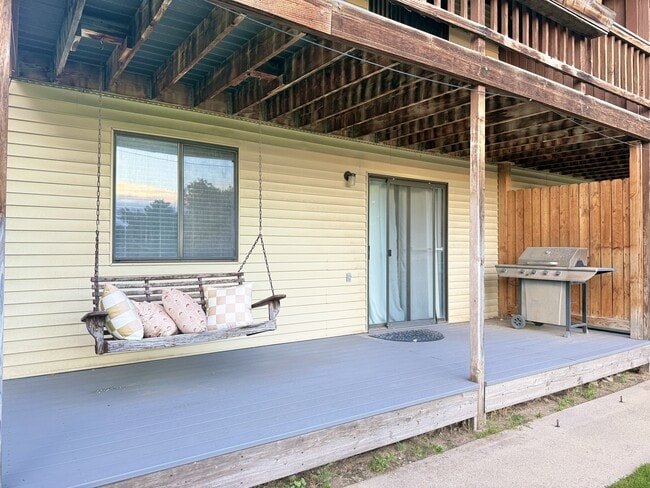 Building Photo - 7426 S 700 E
