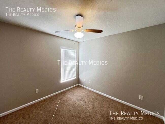 Building Photo - 4067 SW 46th Terrace