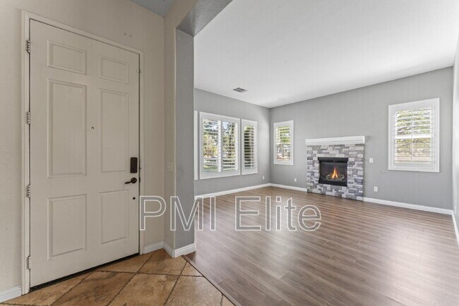 Building Photo - 34677 Desert Rd