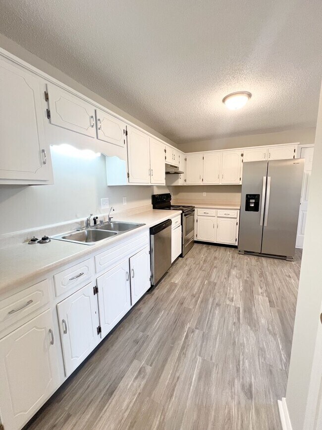 Building Photo - 531 Gainey Dr