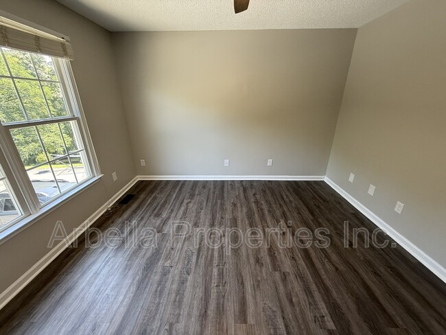 Building Photo - 1735 Blakewood Ct