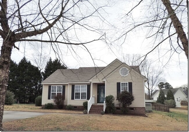 Building Photo - 2525 Stedman Dr NW