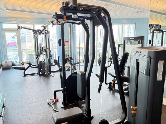 Building Photo - 185 SW 7th St