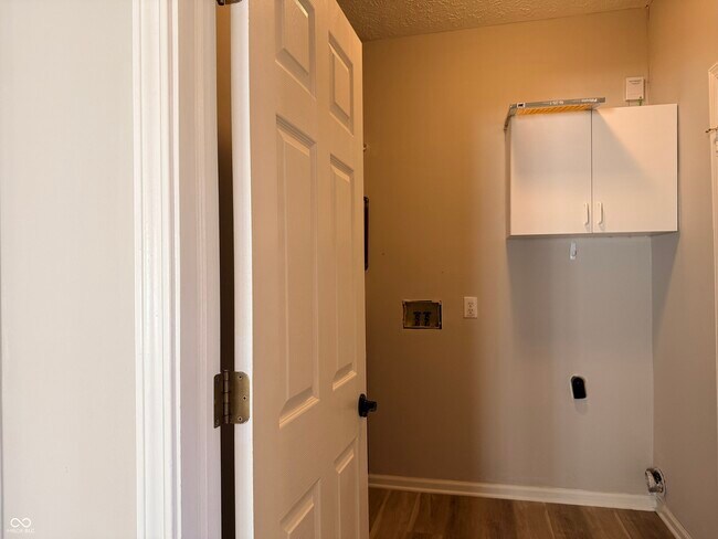 Building Photo - 13926 Forum Meadows Dr