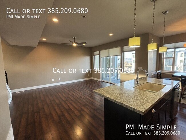 Building Photo - 2302 S Long Dr