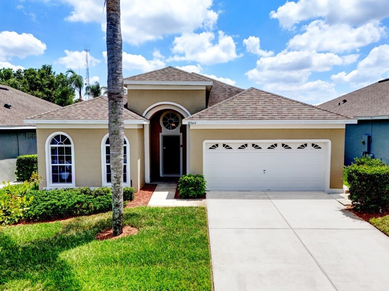 Building Photo - 8022 King Palm Cir