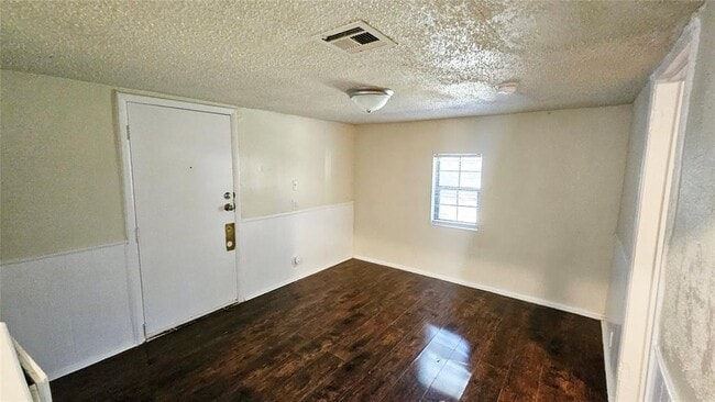 Building Photo - 913 NW 99th St