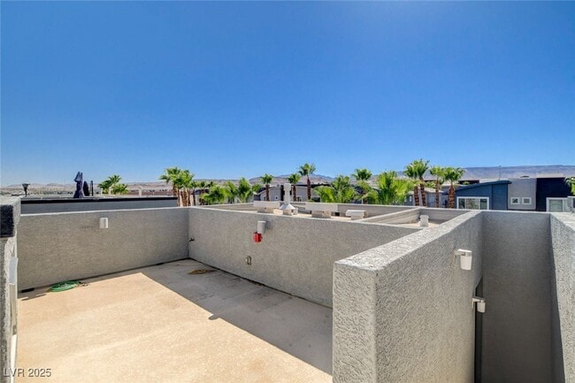 Building Photo - 9050 W Tropicana Ave
