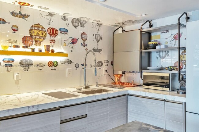 Building Photo - 1100 West Ave