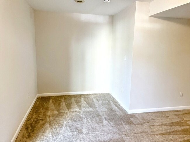 Building Photo - 13382 Brookfield Ct