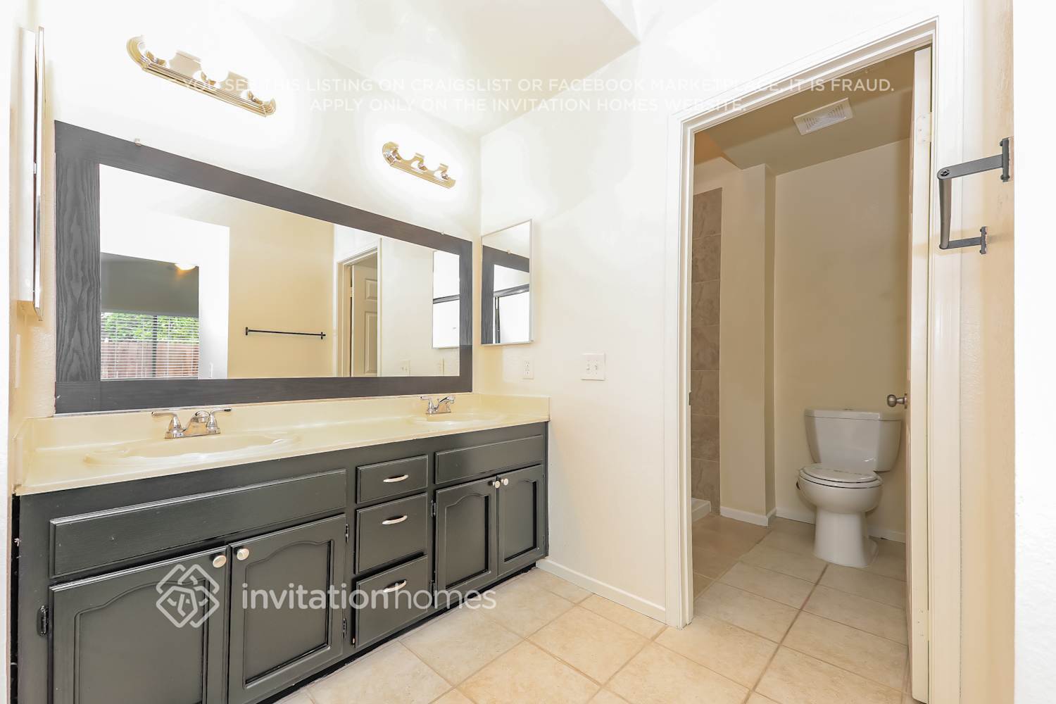 Building Photo - 33074 Sangston Dr