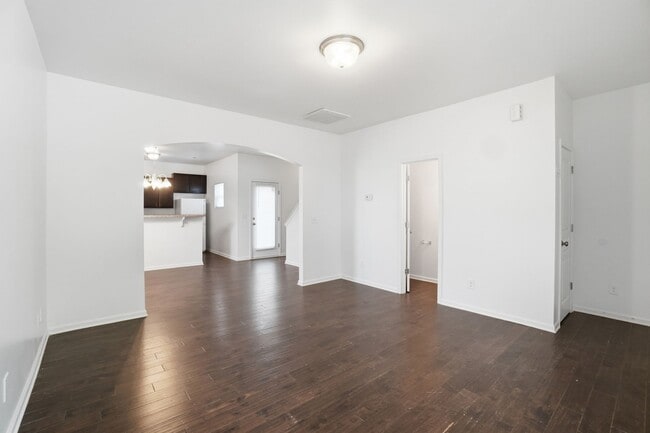 Building Photo - 4-bedroom with Water Front View