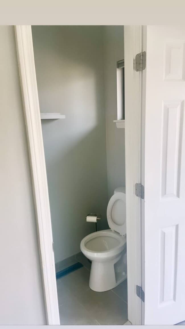 Building Photo - 422 Cypress Rd