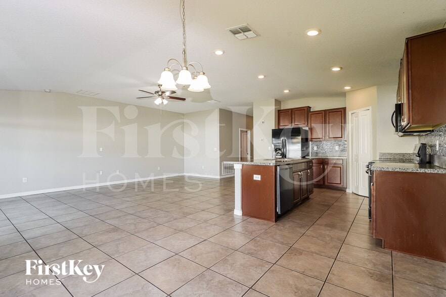 Building Photo - 14144 Covert Green Pl
